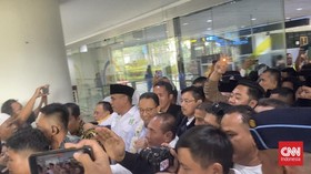 Tiba di Medan, Anies Disambut Edy Rahmayadi dan Ibu-ibu di Kualanamu