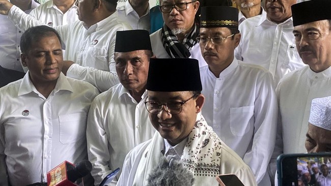 Calon Presiden nomor urut 1, Anies Baswedan mengajak seluruh ASN melawan perintah atasan mereka yang meminta untuk tidak netral di Pemilu 2024.