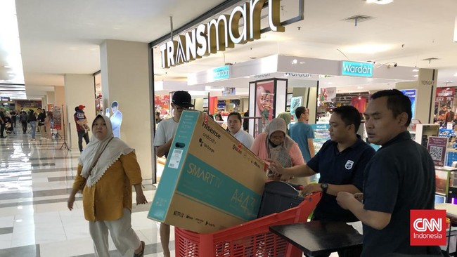 Transmart Full Day Sale Sisa 5 Jam Lagi, Serbu Diskon 50% + 20% Jangan sampai terlewatkan kesempatan terakhir buat nikmati diskon besar-besaran Transmart Full Day Sale hingga 50% + 20% untuk aneka produk.