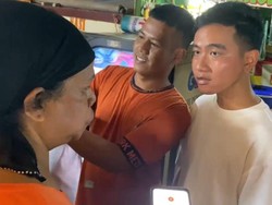 Blusukan ke Pasar, Gibran Tiba-tiba Ditodong Ibu Pro Jokowi soal Program