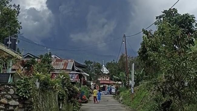 Bahaya, BMKG Ingatkan Debu Vulkanik dari 5 Gunung Berapi Ini