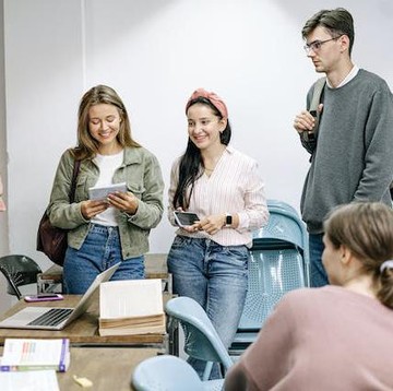 7 Daftar Negara dengan Pekerja Paling Bahagia di Dunia, Banyak Tunjangannya!