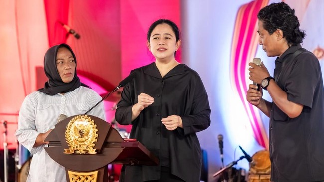 Ketua PDIP, Puan Maharani, meminta semua pihak mengikuti aturan terkait perubahan format debat pasangan calon pada Pilpres 2024.