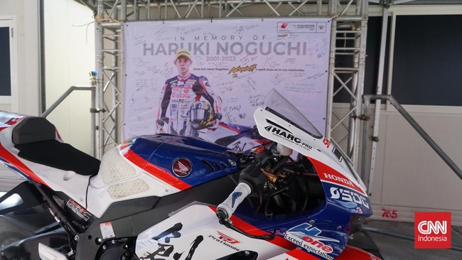 Asia Road Racing Championship (ARRC) dan tim SDG MS Harc-Pro Honda memberikan penghormatan terakhir di Sirkuit Buriram kepada mendiang Haruki Noguchi.