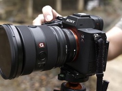 Review Lensa Sony 16-35mm f/2.8 GM II,  Lensa Profesional Minim Celah
