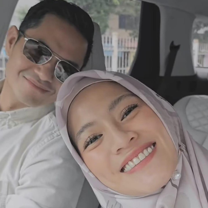 <p>Enam tahun berselang sejak kelahiran putra keduanya, membuat pasangan ini begitu bahagia jelang kehadiran anak ketiga mereka. Dude juga tampak setia menemani Alyssa memeriksakan diri ke dokter. (Foto: Instagram: @ichasoebandono)</p>