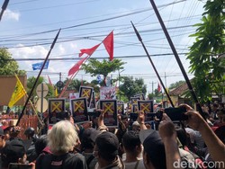 Massa di Jogja Tuntut PSI Ambil Tindakan ke Ade Armando soal Politik Dinasti