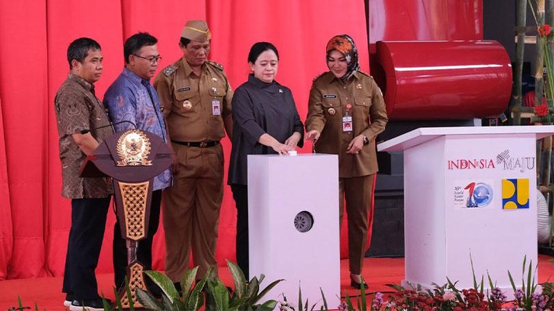 Ketua Dewan Perwakilan Rakyat (DPR) RI, Puan Maharani, memuji fasilitas modern yang ada di Pasar Gedhe Klaten, Jawa Tengah