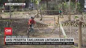 VIDEO: Aksi Peserta Taklukkan Lintasan Ekstrem BMX