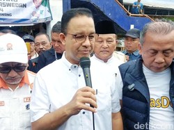 Janji 100 Hari Pertama Anies Baswedan ke Pedagang di Pasar Karawang