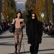 5 Hal Menarik dari Balenciaga Pre-Fall 2024, Cardi B Debut Model Runway!