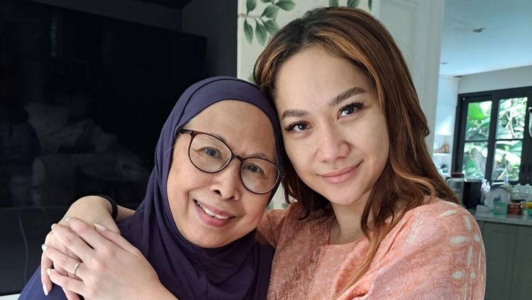 BCL dan Ibunda Ashraf