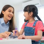 Menurut Pakar Parenting Lulusan Harvard, Ini Tipe Pujian yang Paling Harus Dihindari agar Anak Tumbuh Lebih Dewasa