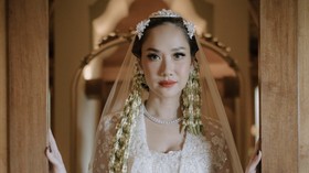 BCL Penuh Rona Bahagia Bersanding dengan Tiko Aryawardhana