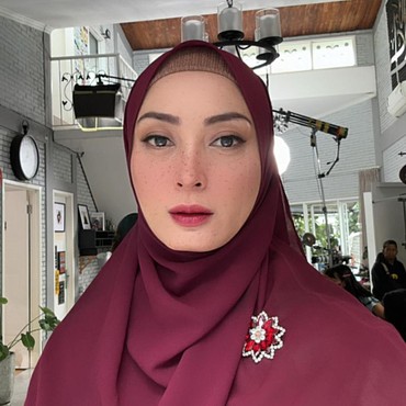 5 Strategi Della Puspita Atur Keuangan Agar Tetap Stabil Saat Lebaran