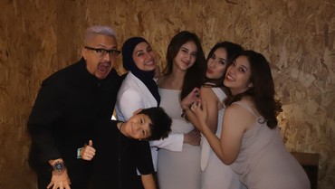 img-title Panggilan Deswita Maharani untuk Eks Istri Ferry Maryadi Disorot