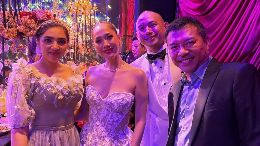 Dianggap Saingi Pengantin, Gaya Ashanty di Resepsi BCL dan Tiko Dikritik