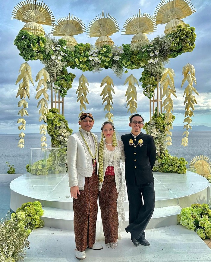 Potret Outfit Tamu Undangan Pernikahan BCL dan Tiko