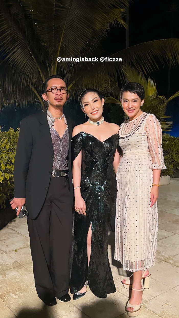 Potret Outfit Tamu Undangan Pernikahan BCL dan Tiko
