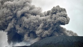 Mbah Rono Bongkar Karakteristik Letusan Gunung Marapi