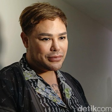 Umi Pipik Bongkar Isi Chat WA dengan Igun Saat Rencanakan Gaun Nikahan Adiba