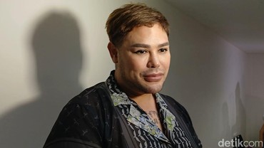 Umi Pipik Bongkar Isi Chat WA dengan Igun Saat Rencanakan Gaun Nikahan Adiba