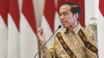 Presiden Jokowi mempersilakan kritik BEM UGM kepada dirinya, namun dia mengingatkan soal etika dan sopan santun ketimuran.