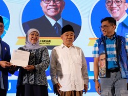 Di Konsolidasi Caleg, Ketua DPW PAN Jatim Dapat Hadiah dari Gubernur