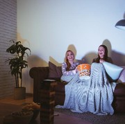 7 Serial Netflix yang Paling Ditunggu di Bulan Desember, Ada Live-Action Anime Baru!