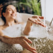 Ternyata Mandi Air Hangat Setelah Naik Pesawat Tidak Dianjurkan, Lho Kenapa Ya?