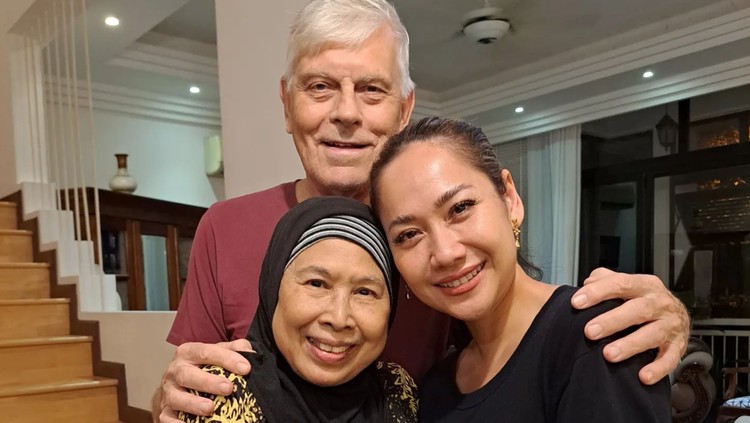 Dida Sinclair, ibunda Ashraf Sinclair