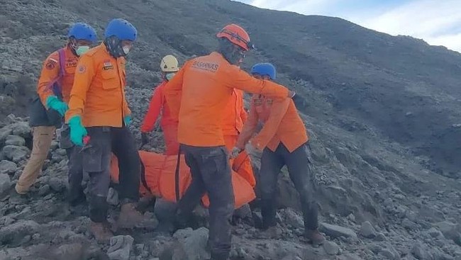Polda Sumbar menyatakan seluruh pendaki yang terjebak erupsi Gunung Marapi sudah berhasil ditemukan pada Rabu (6/12). Dari 75 pendaki, 52 di antaranya selamat.