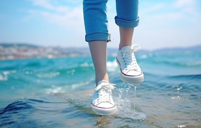 Tips Pilih Sepatu Kerja yang Tepat saat Musim Hujan