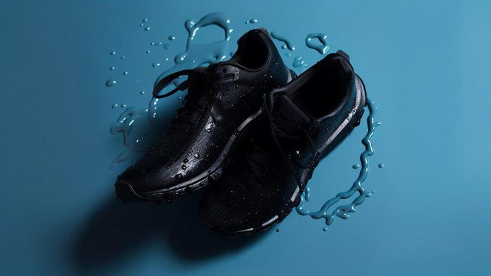 Tips Pilih Sepatu Kerja yang Tepat saat Musim Hujan
