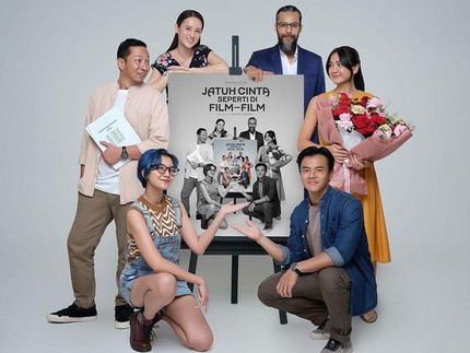 10 Film Hitam Putih Modern Pemilik Cerita Terbaik, Terbaru Jatuh Cinta Seperti di Film-Film yang Raih FFI 2024