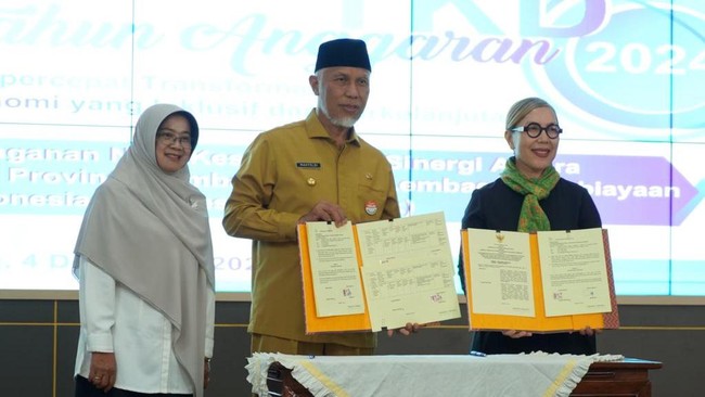 LPEI dan Pemprov Sumatera Barat meneken MoU untuk mendorong potensi besar para pelaku usaha dalam meningkatkan ekspor.