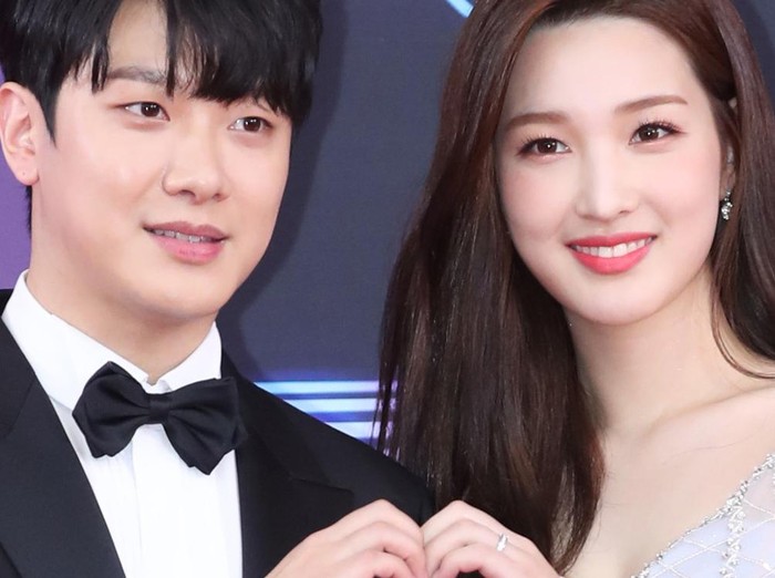 Minhwan FT Island dan Yulhee eks LABOUM