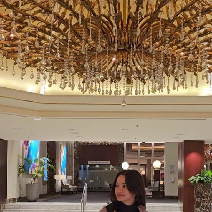 <p>Pada kehamilan pertama ini Sabrina dan Belva menyempatkan diri untuk babymoon ke Selandia Baru, Bunda. Selama di sana mereka menetap di sebuah hotel yang cukup mewah yaitu Cordis Hotel. (Foto: Instagram: @sabrinaanggraini)</p>