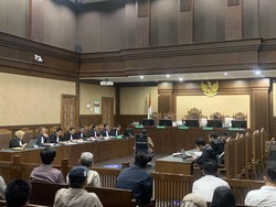 Sekretaris MA Nonaktif Hasbi Hasan Didakwa Terima Suap Rp 11,2 M