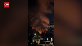 VIDEO: Rumah di AS Meledak sampai Hancur Gegara Api Suar