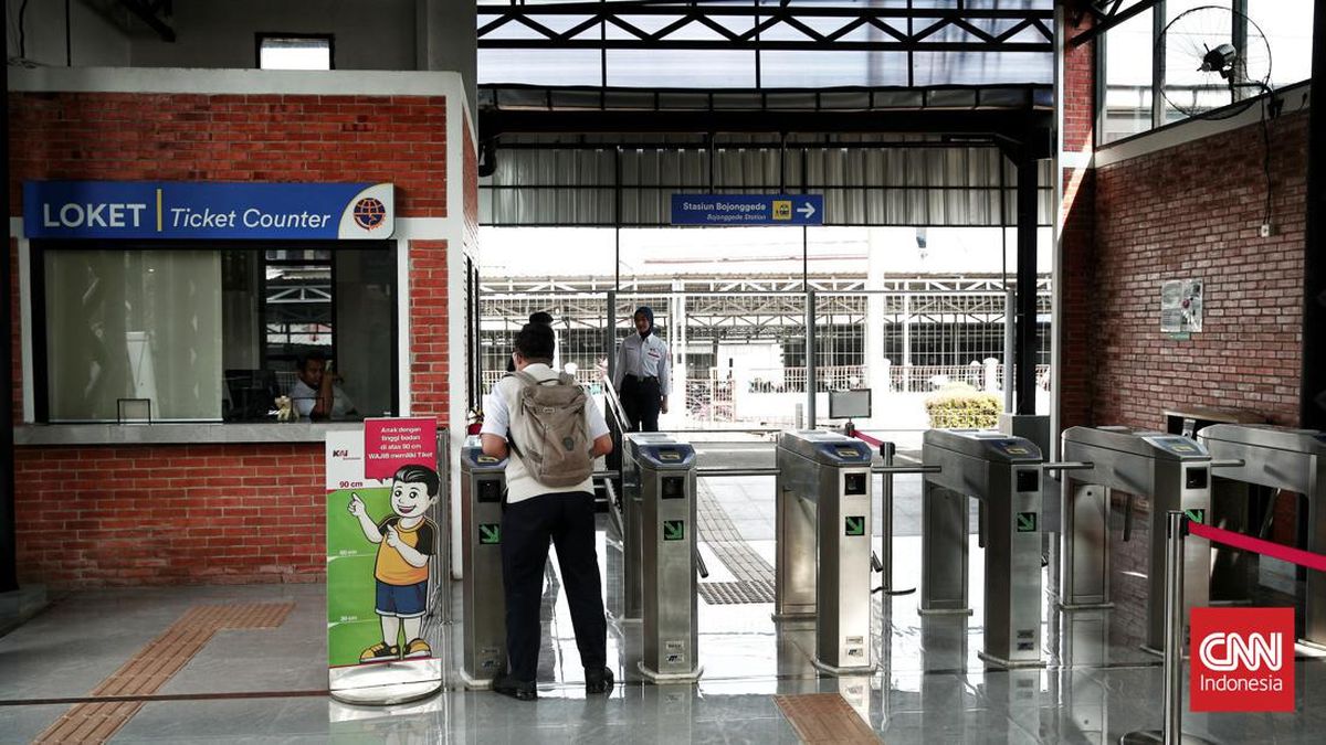 Kanopi Stasiun Bogor Terbakar Diduga Imbas Korsleting Listrik