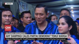 VIDEO: AHY Dampingi Caleg Partai Demokrat Temui Warga