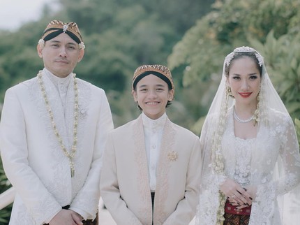 Caption BCL saat Unggah Foto Manis Bareng Tiko & Noah di Hari Pernikahan: After...