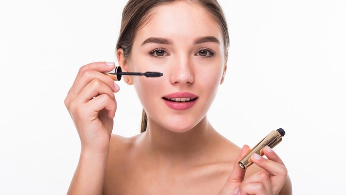 7 Cara Mendapatkan Hasil Makeup yang Flawless dan Awet Seharian, Mudah Dilakukan!