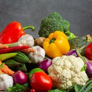 Jangan Dimakan! Ini Daftar 8 Buah & Sayur yang Bahaya Dikonsumsi Penderita Asam Lambung