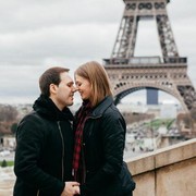 10 Negara dengan Budaya Paling Romantis di Dunia