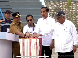 Jokowi Resmikan Sistem Penyediaan Air Minum Kali Dendeng di Kupang