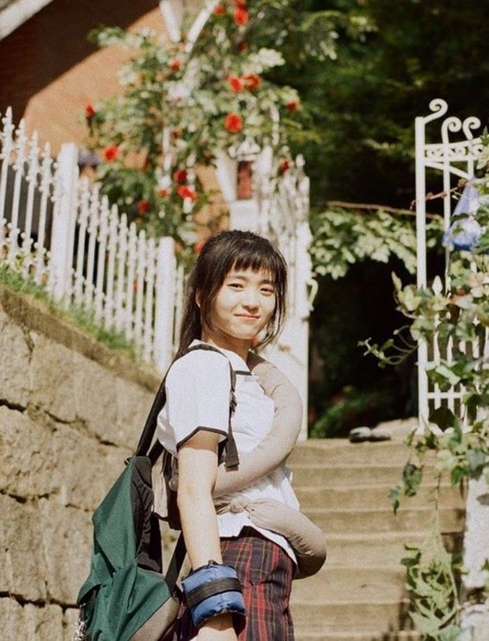 Karakter unik selanjutnya yaitu Na Hee Do yang dimainkan oleh Kim Tae Ri di Twenty Five Twenty One. Terutama adegan Hee Do yang melakukan segala cara demi 'dikeluarkan' dari sekolah./ Foto: instagram.com/kimtaeri_official/
