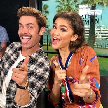 Lirik Lagu Terjemahan Rewrite The Stars - Zac Efron, Zendaya