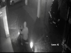 Motor Wasit Liga 3 Digondol Maling di Mojokerto, Aksi Pelaku Terekam CCTV